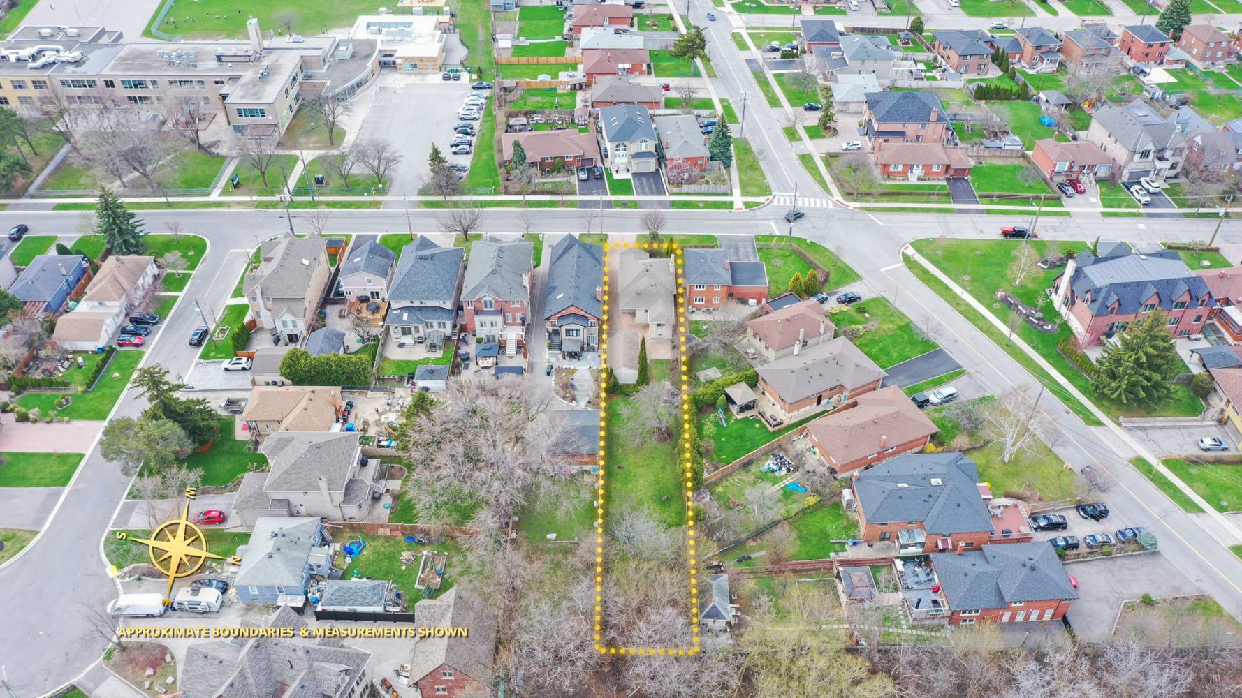 133 Cornelius Parkway, Toronto