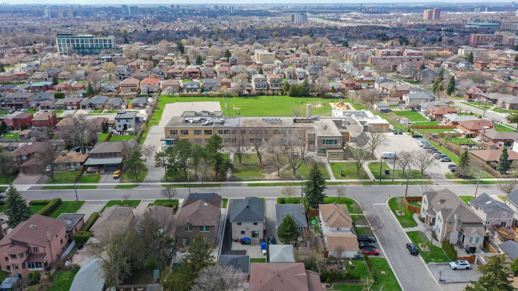 133 Cornelius Parkway, Toronto