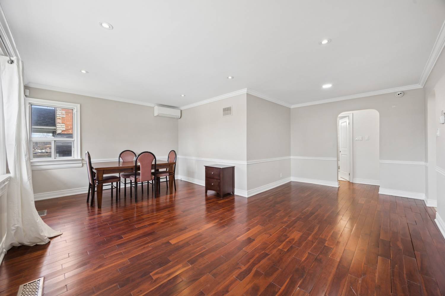 133 Cornelius Parkway, Toronto