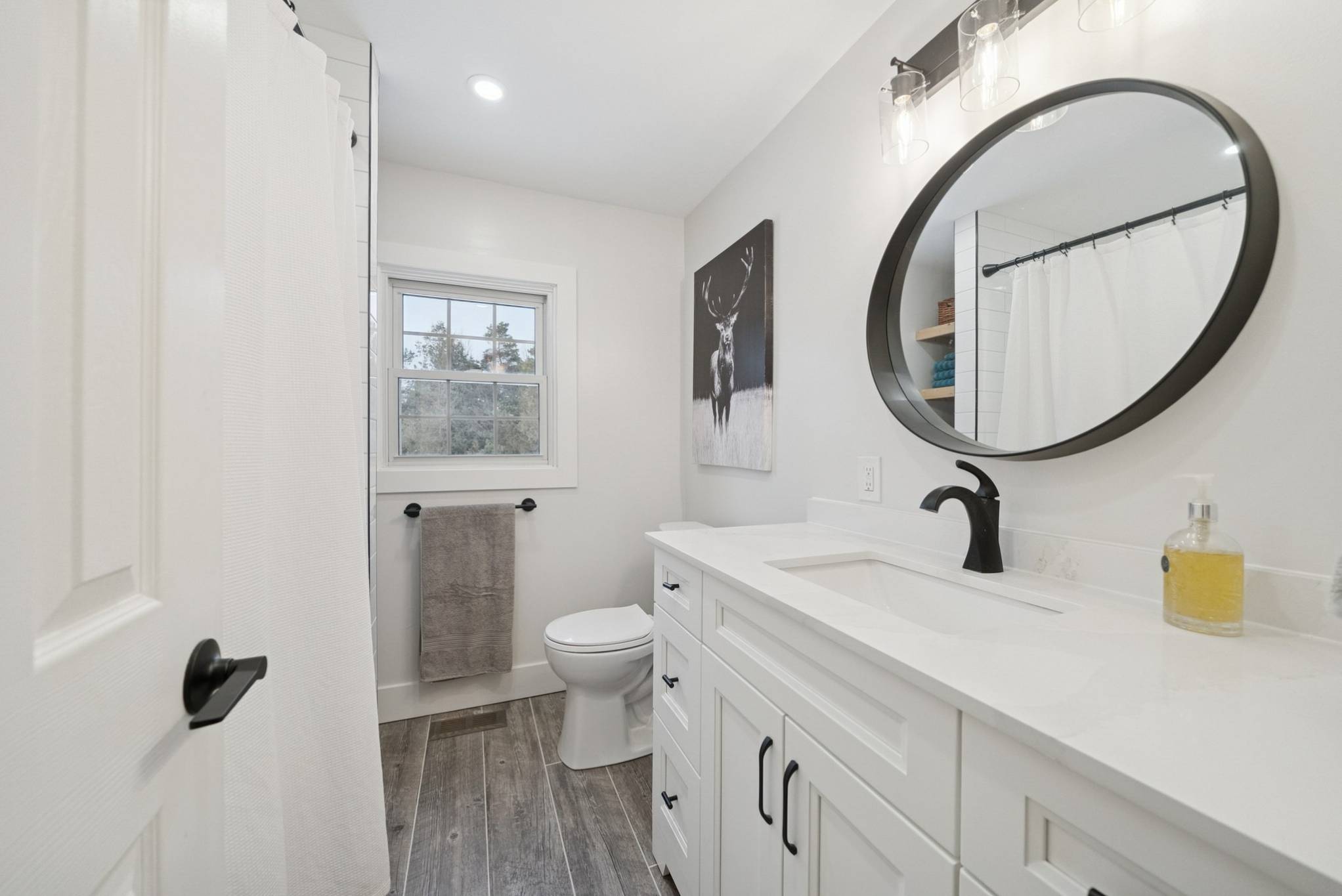 Stunning Dining Room with travertine Flooring and views over 14574 McCowan Road Whitchurch-Stouffville
