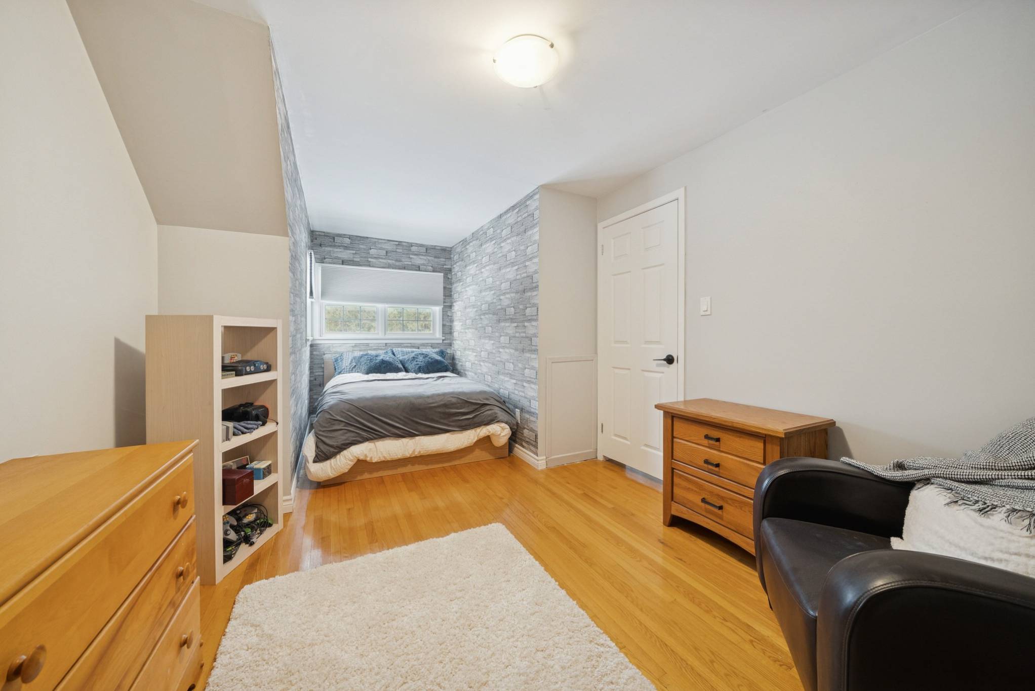 Spacious upper floor bedroom with hardwood flooring and doublke closets at 14574 McCowan Road Whitchurch-Stouffville