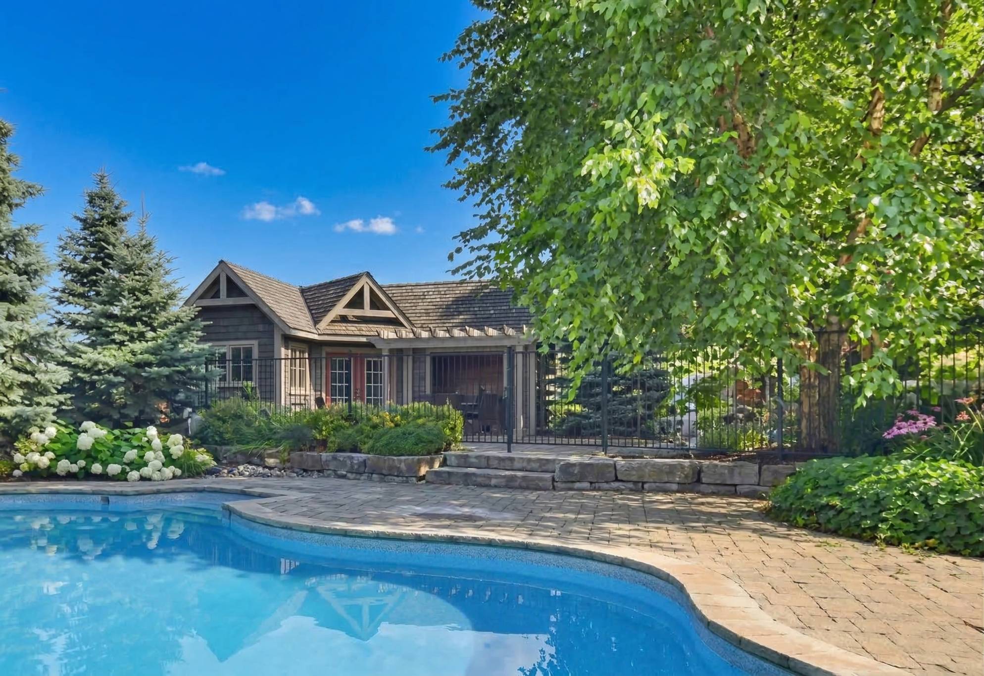 15 Forestgreen Drive, Uxbridge