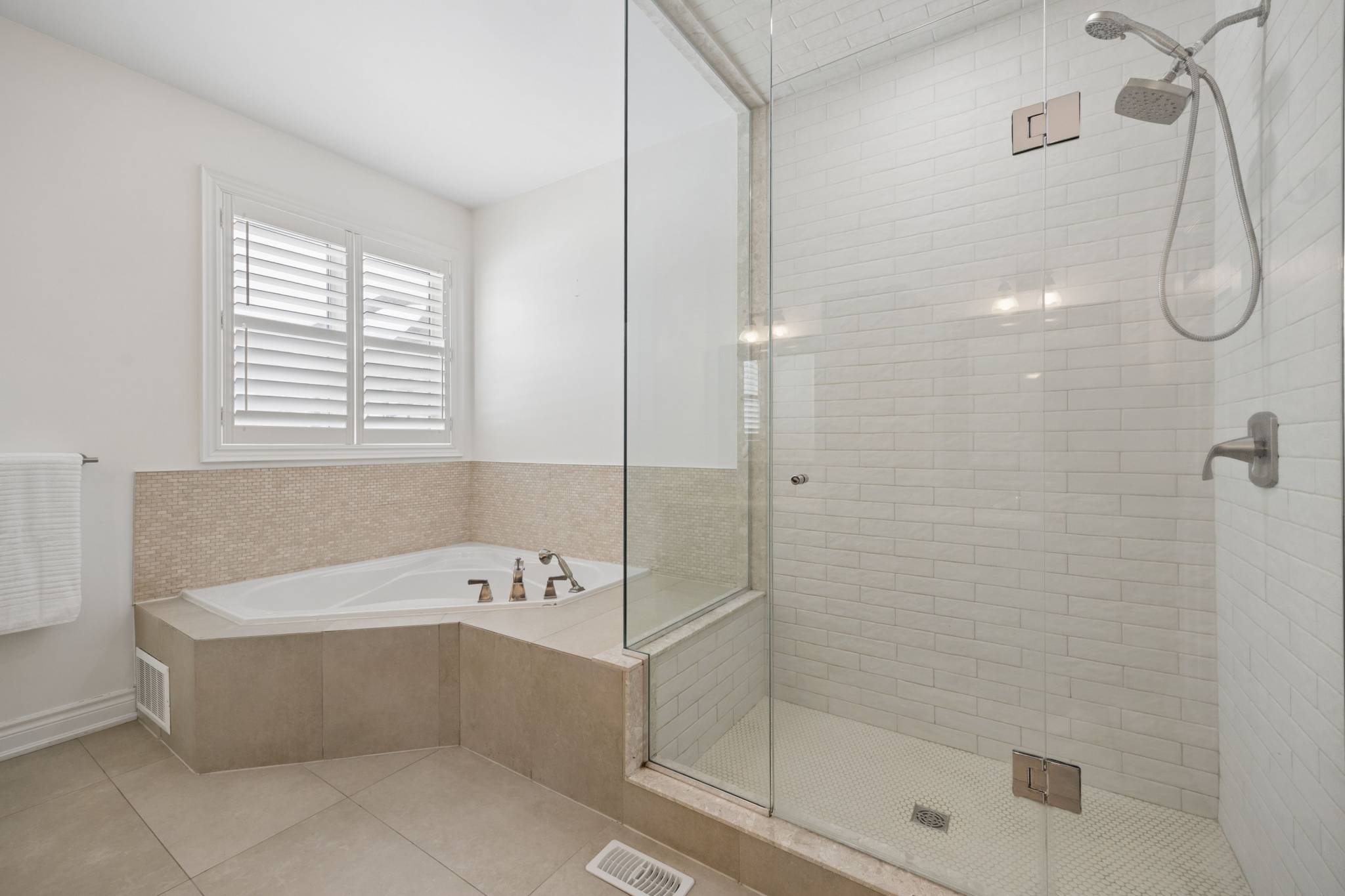 15 Forestgreen Drive, Uxbridge