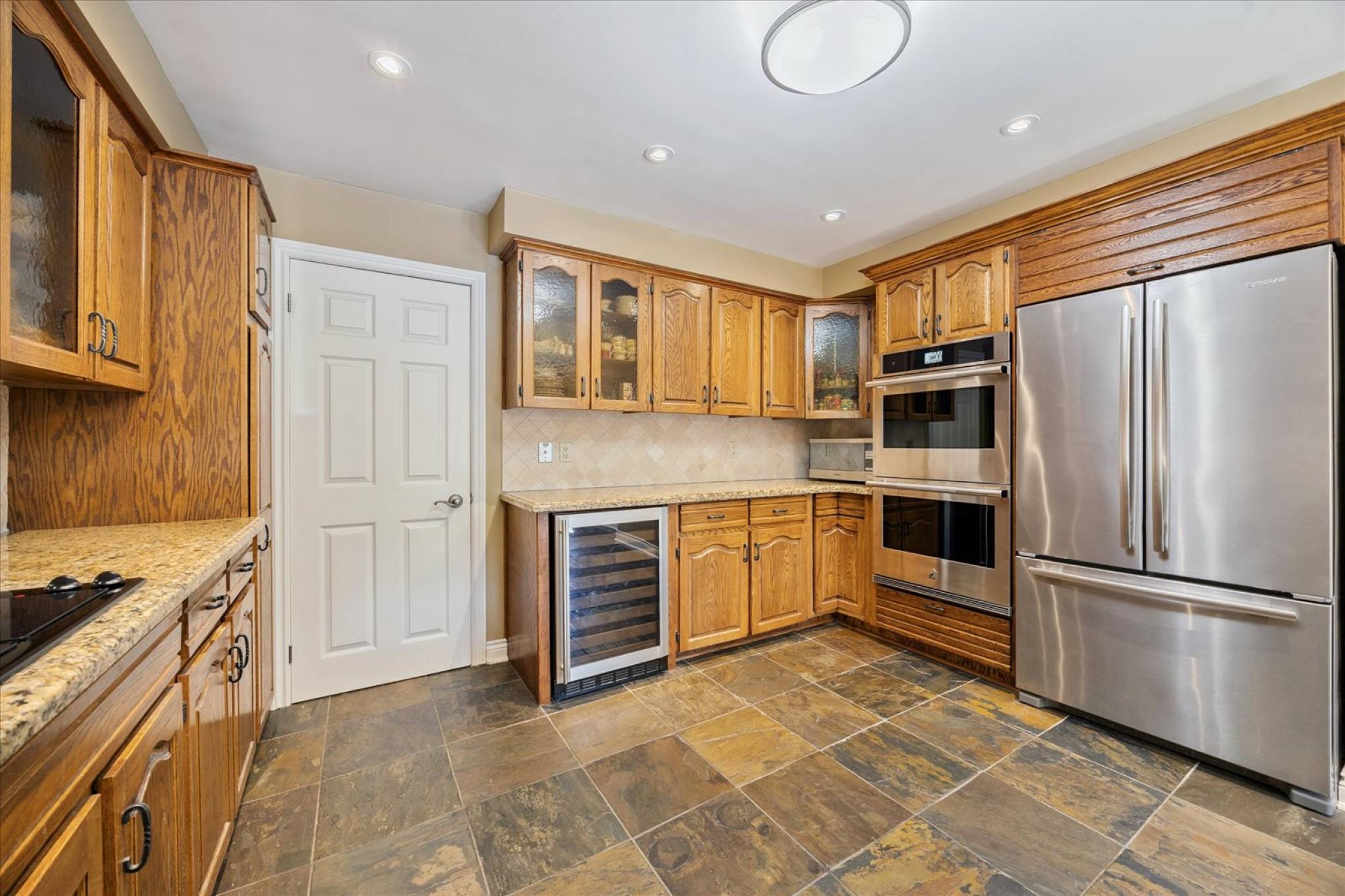 15 Skyridge Crt, Stouffville - Approx 7,000 Sq/ft Total Living Space on 5 Acres