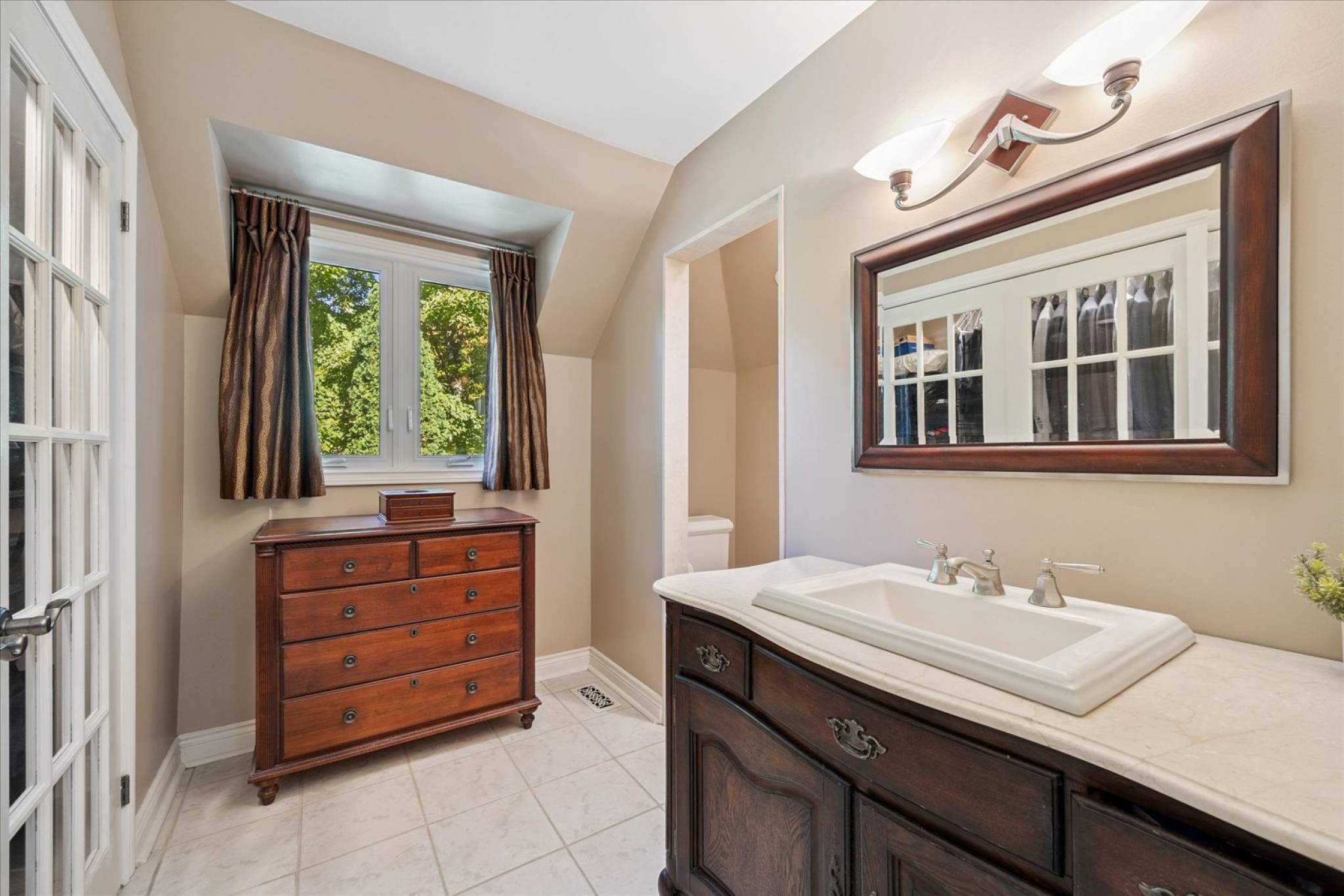 15 Skyridge Crt, Stouffville - Approx 7,000 Sq/ft Total Living Space on 5 Acres