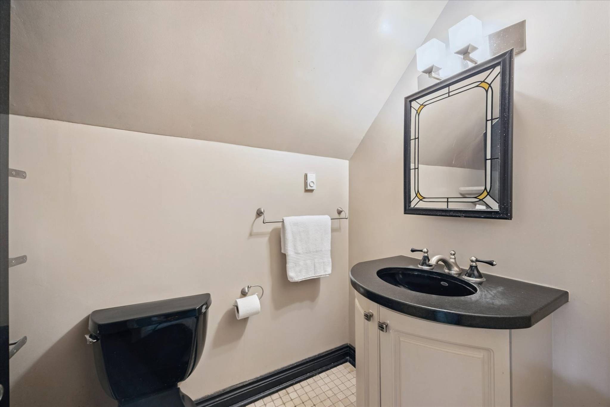 15 Skyridge Crt, Stouffville - Approx 7,000 Sq/ft Total Living Space on 5 Acres