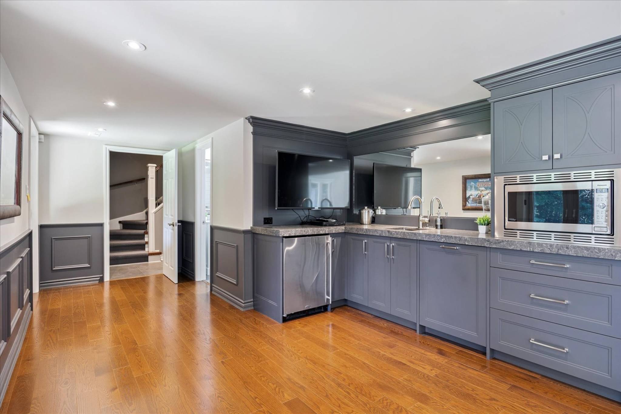 15 Skyridge Crt, Stouffville - Approx 7,000 Sq/ft Total Living Space on 5 Acres