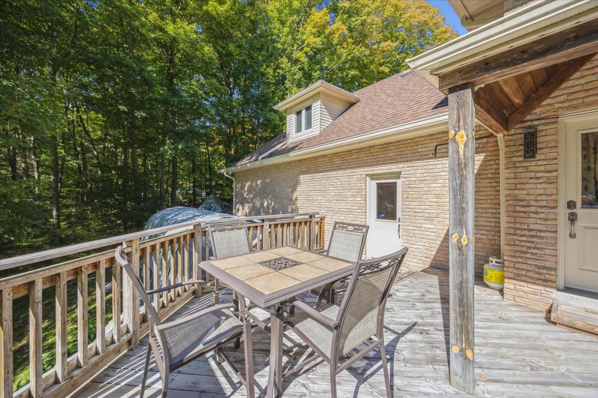 15 Skyridge Crt, Stouffville - Approx 7,000 Sq/ft Total Living Space on 5 Acres