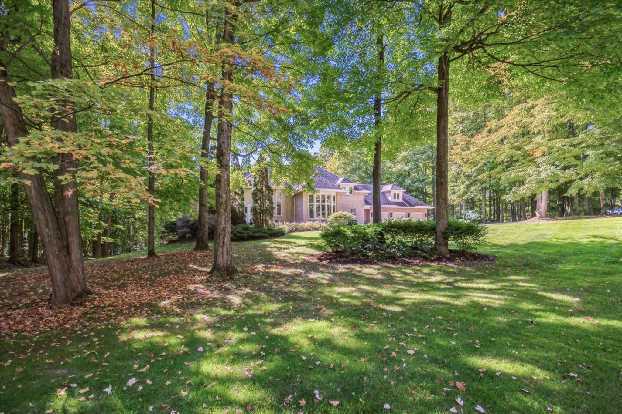 15 Skyridge Crt, Stouffville - Approx 7,000 Sq/ft Total Living Space on 5 Acres
