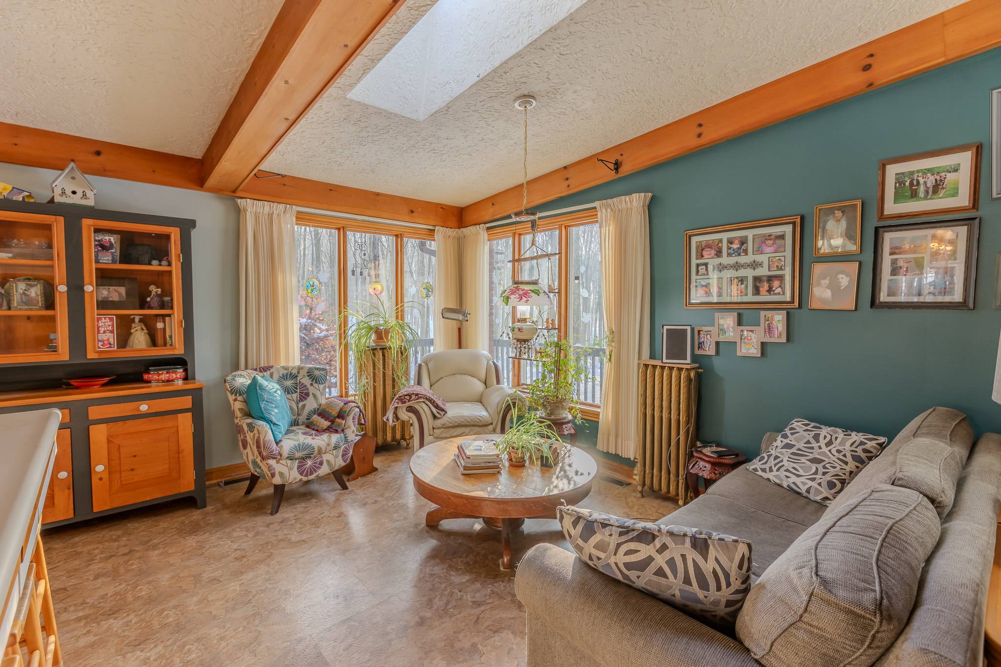 Sitting Area and kitchen at 159 Highway 47, Uxbridge