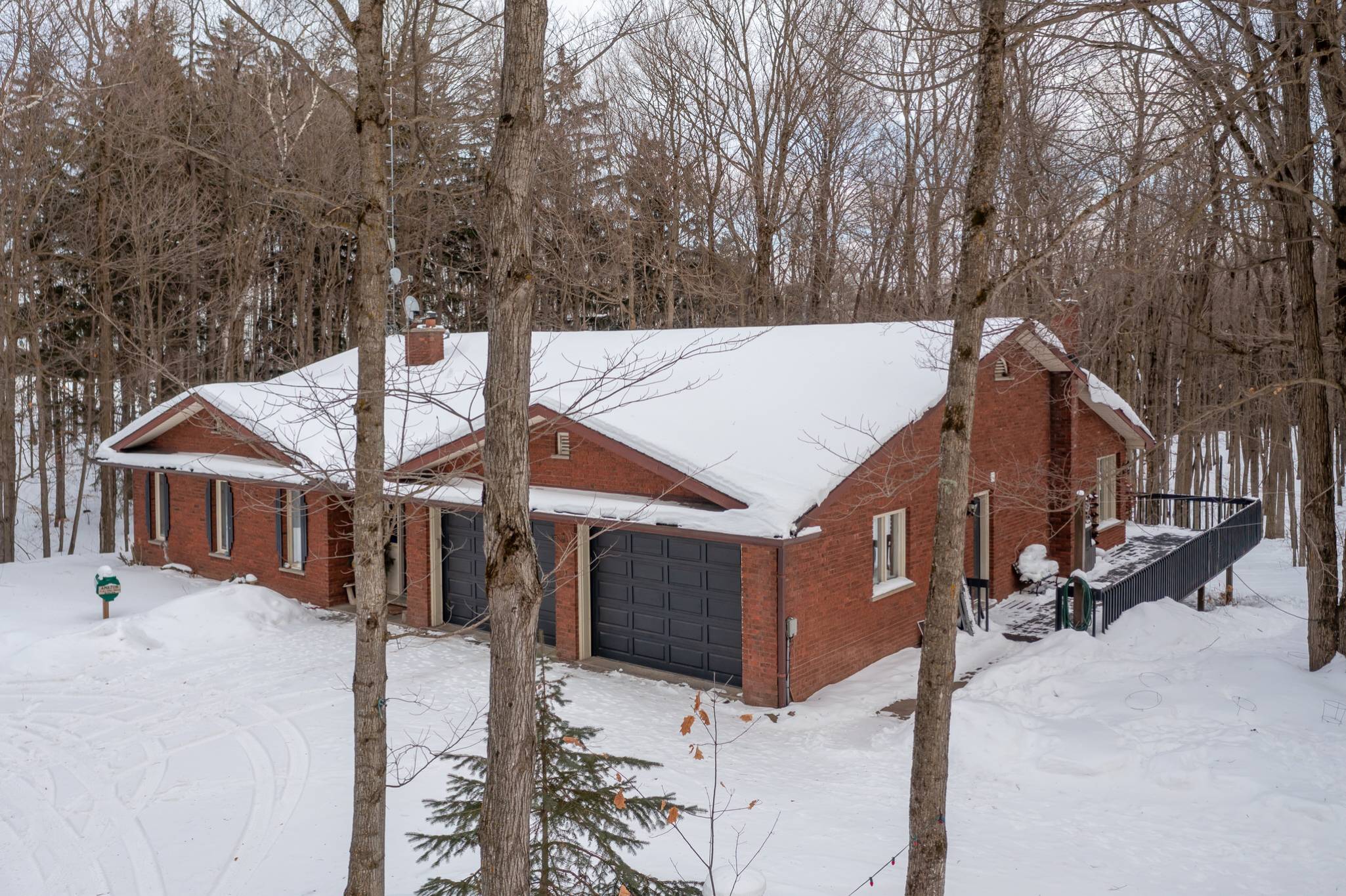 159 Highway 47, Uxbridge