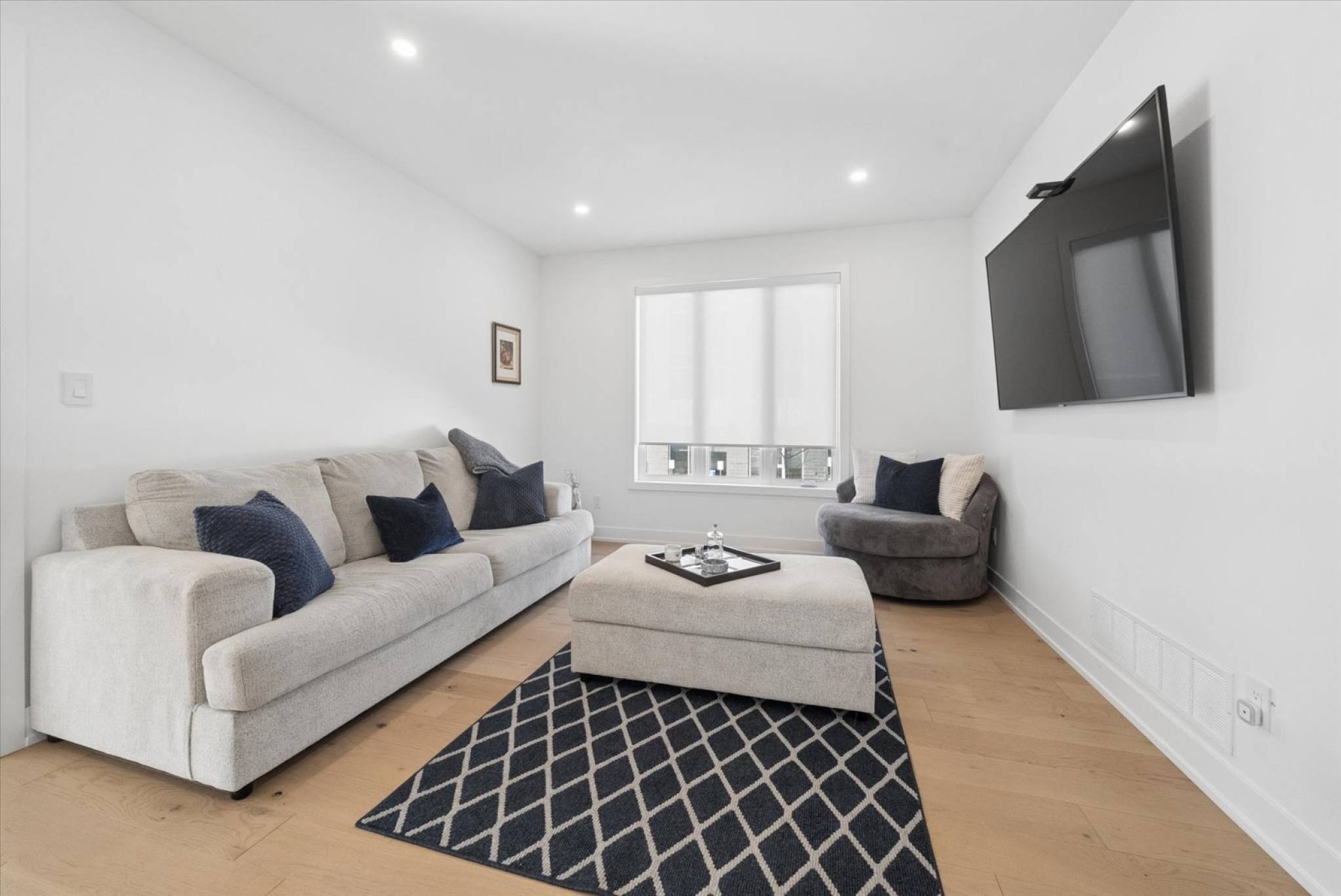 18 Victora Dr, Uxbridge