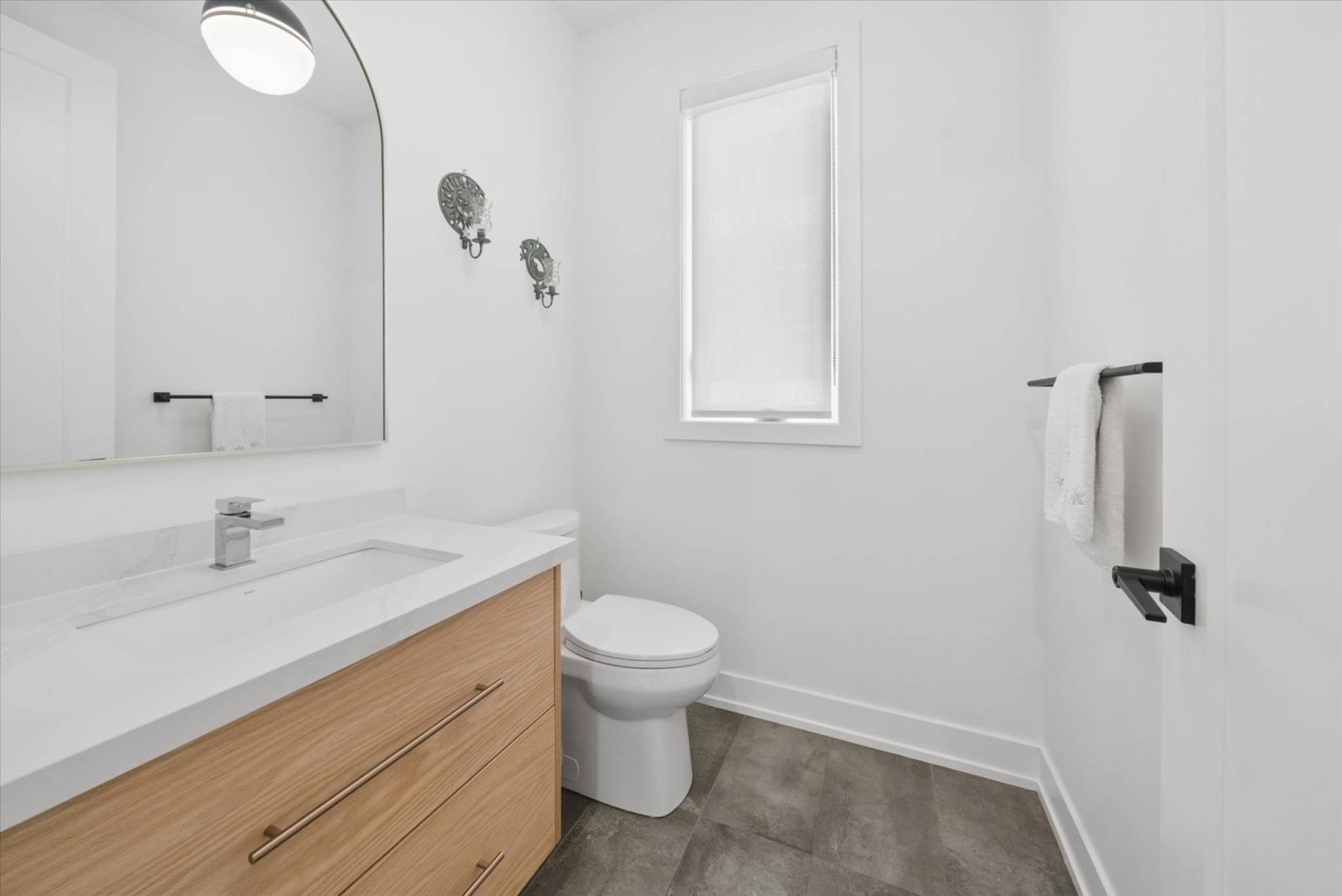 18 Victora Dr, Uxbridge