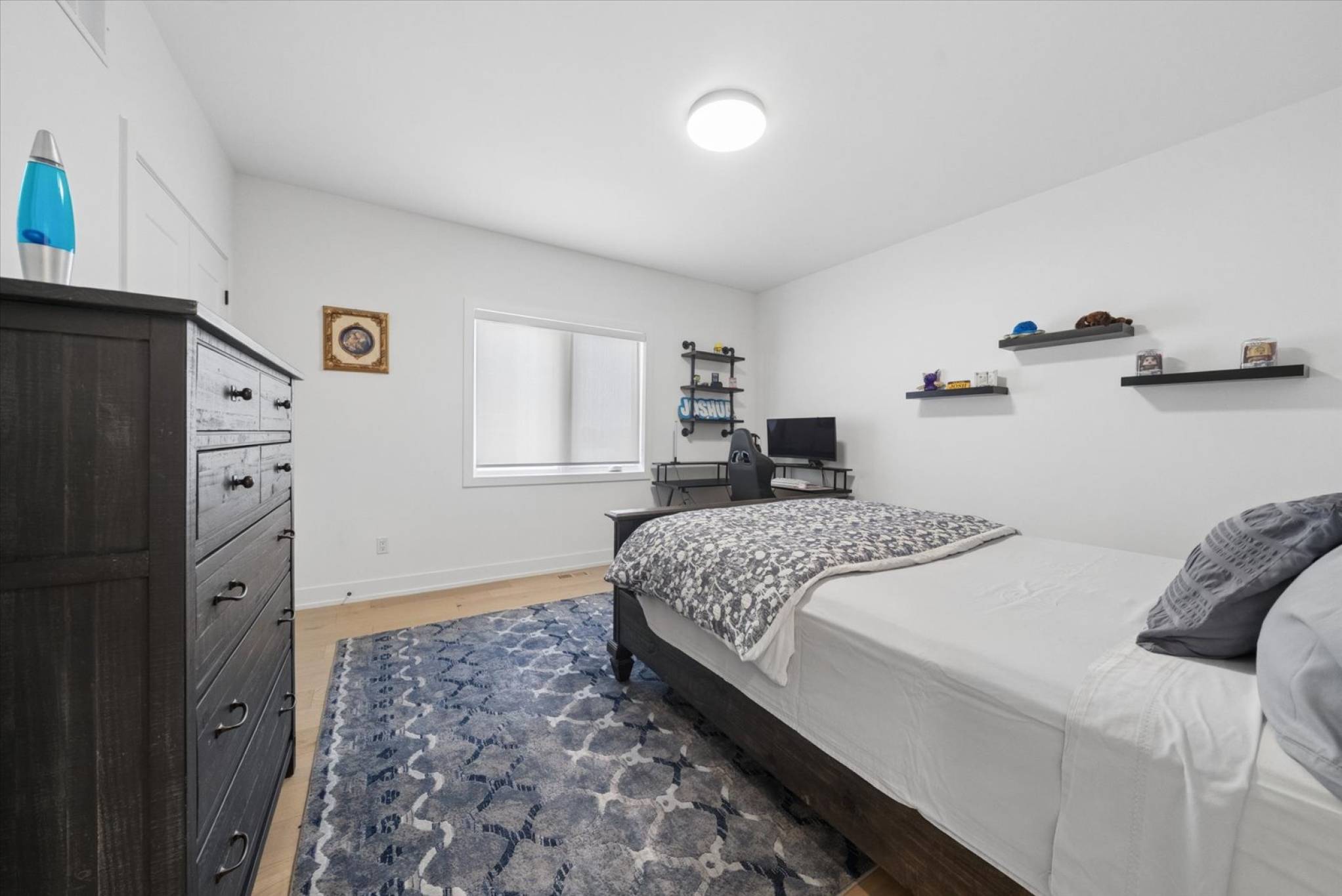 18 Victora Dr, Uxbridge