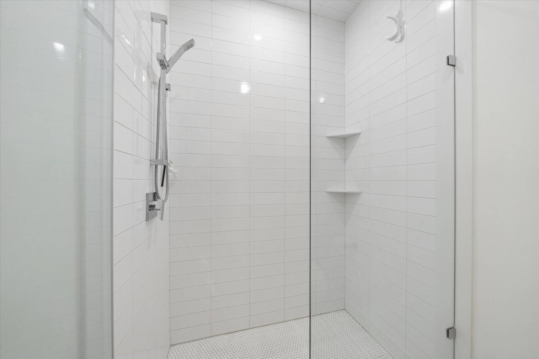 18 Victora Dr, Uxbridge