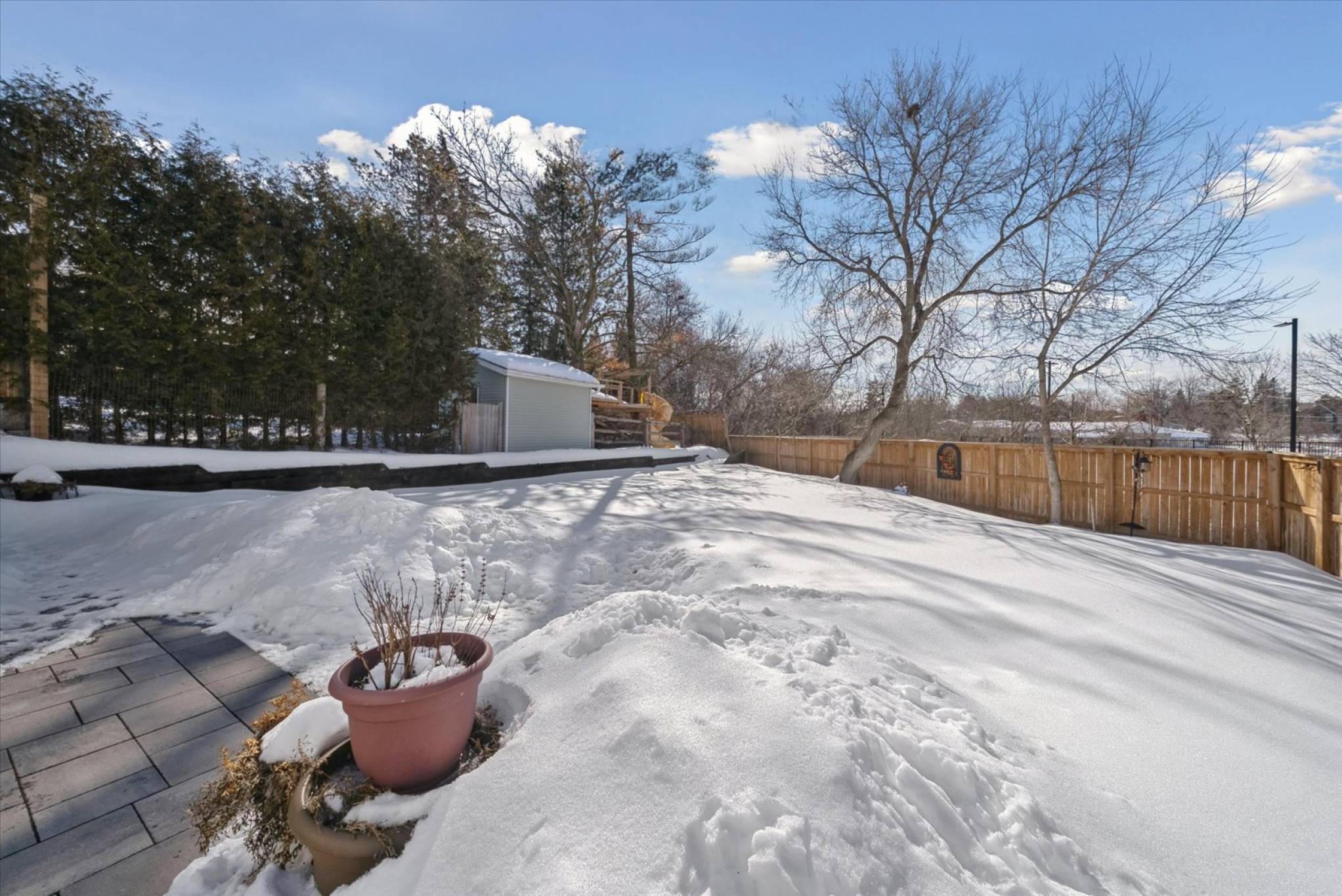 18 Victora Dr, Uxbridge