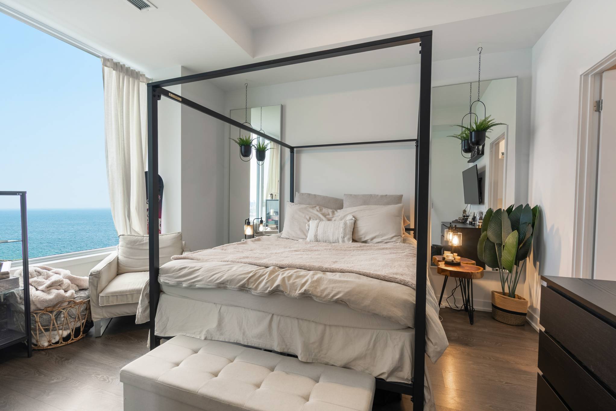 1926 Lakeshore Boulevard West, Toronto Suite 3209