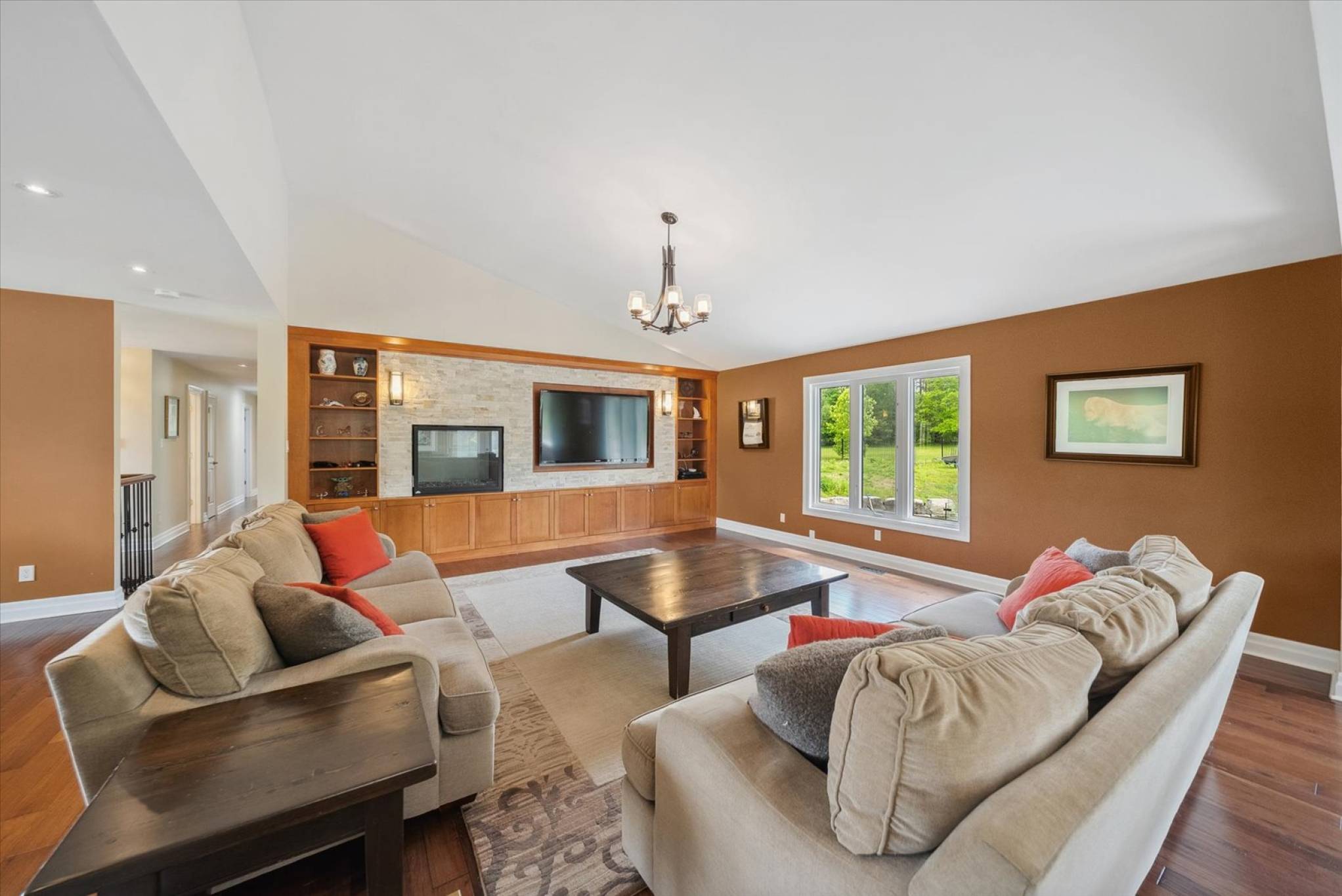 23 Silver Spring Cres, Uxbridge