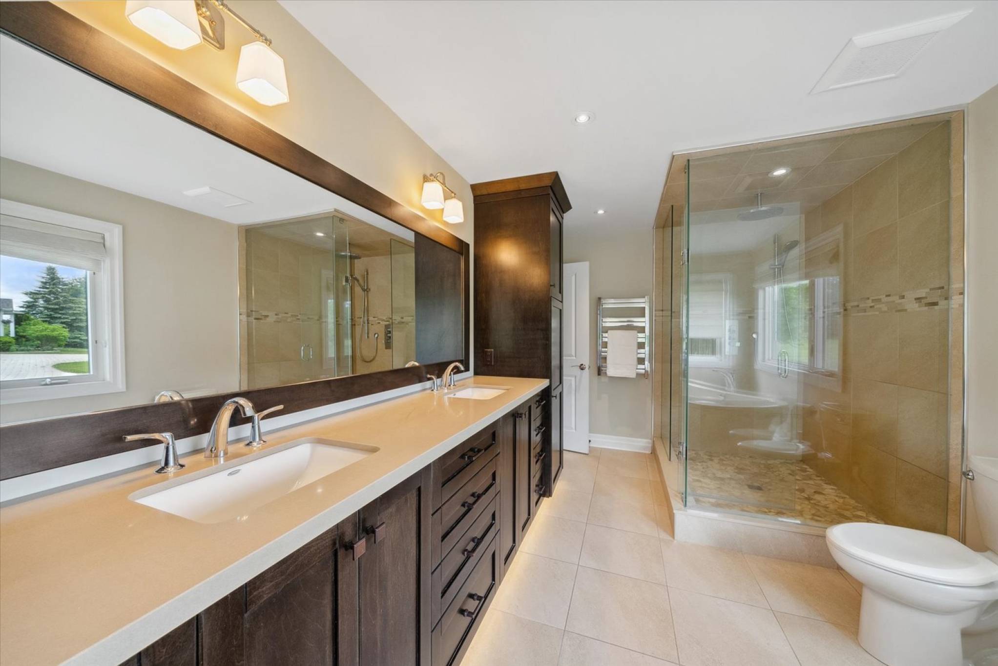 23 Silver Spring Cres, Uxbridge
