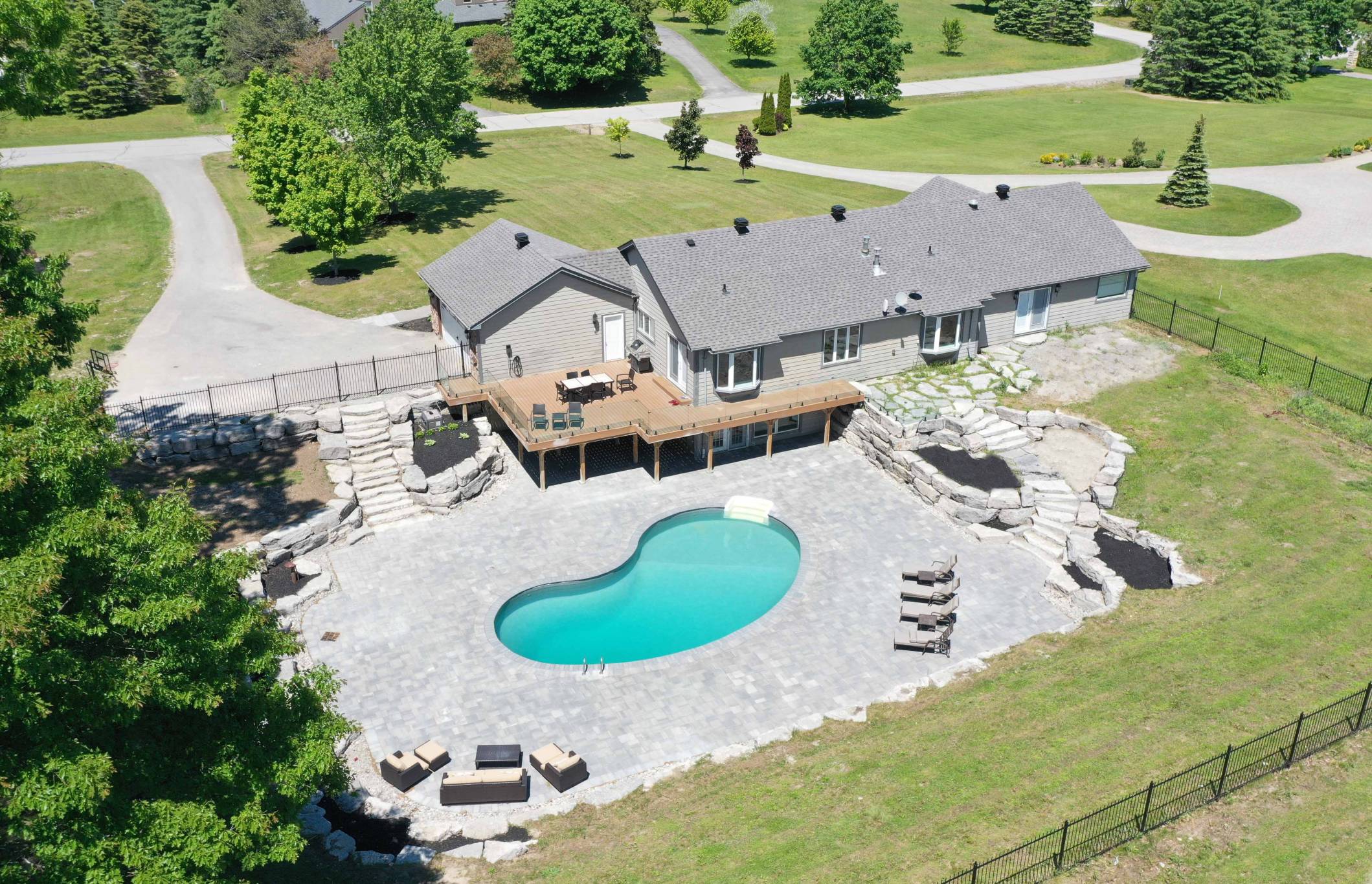 23 Silver Spring Cres, Uxbridge