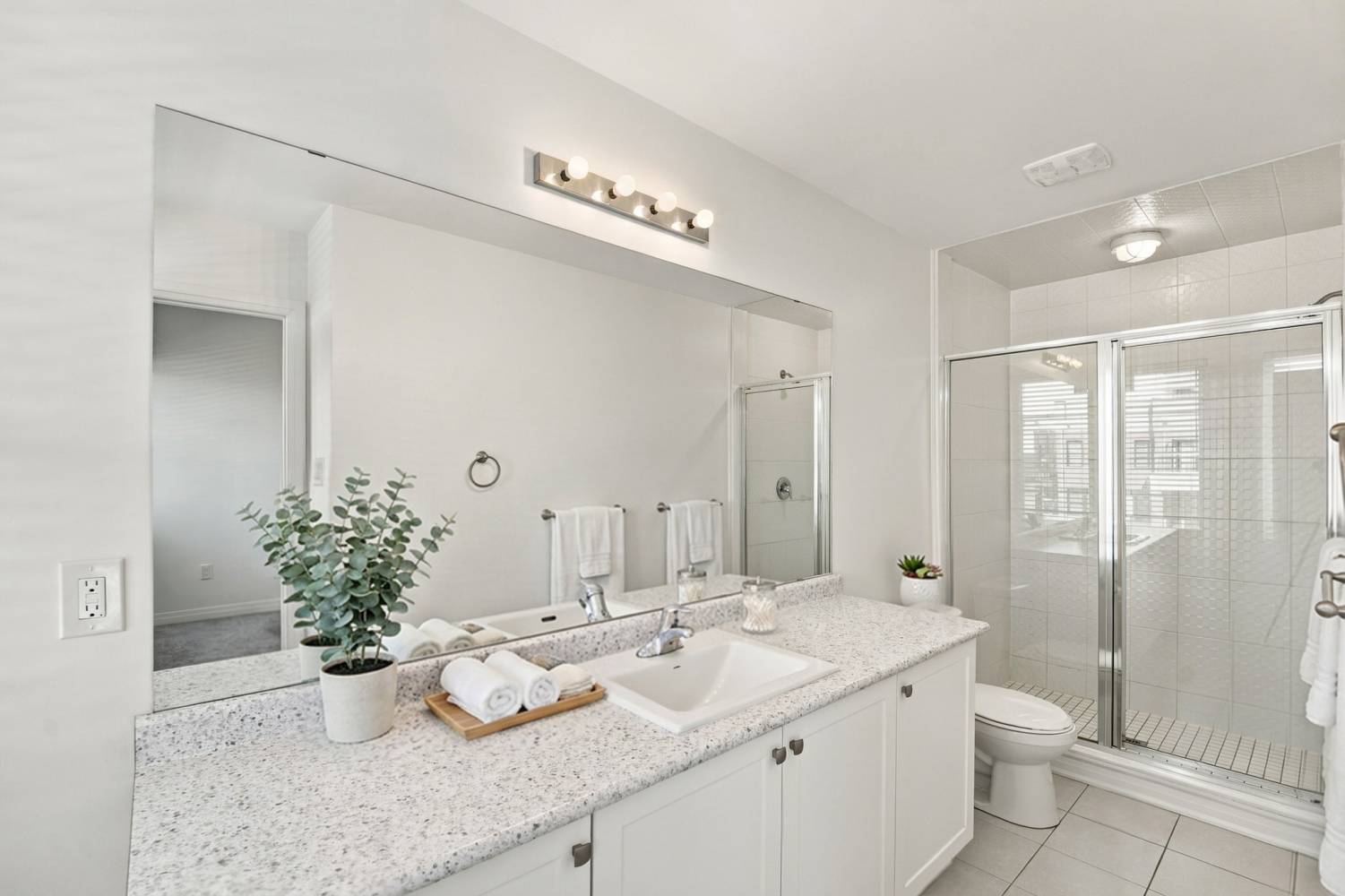 3 Clarington Boulevard, Bowmanville