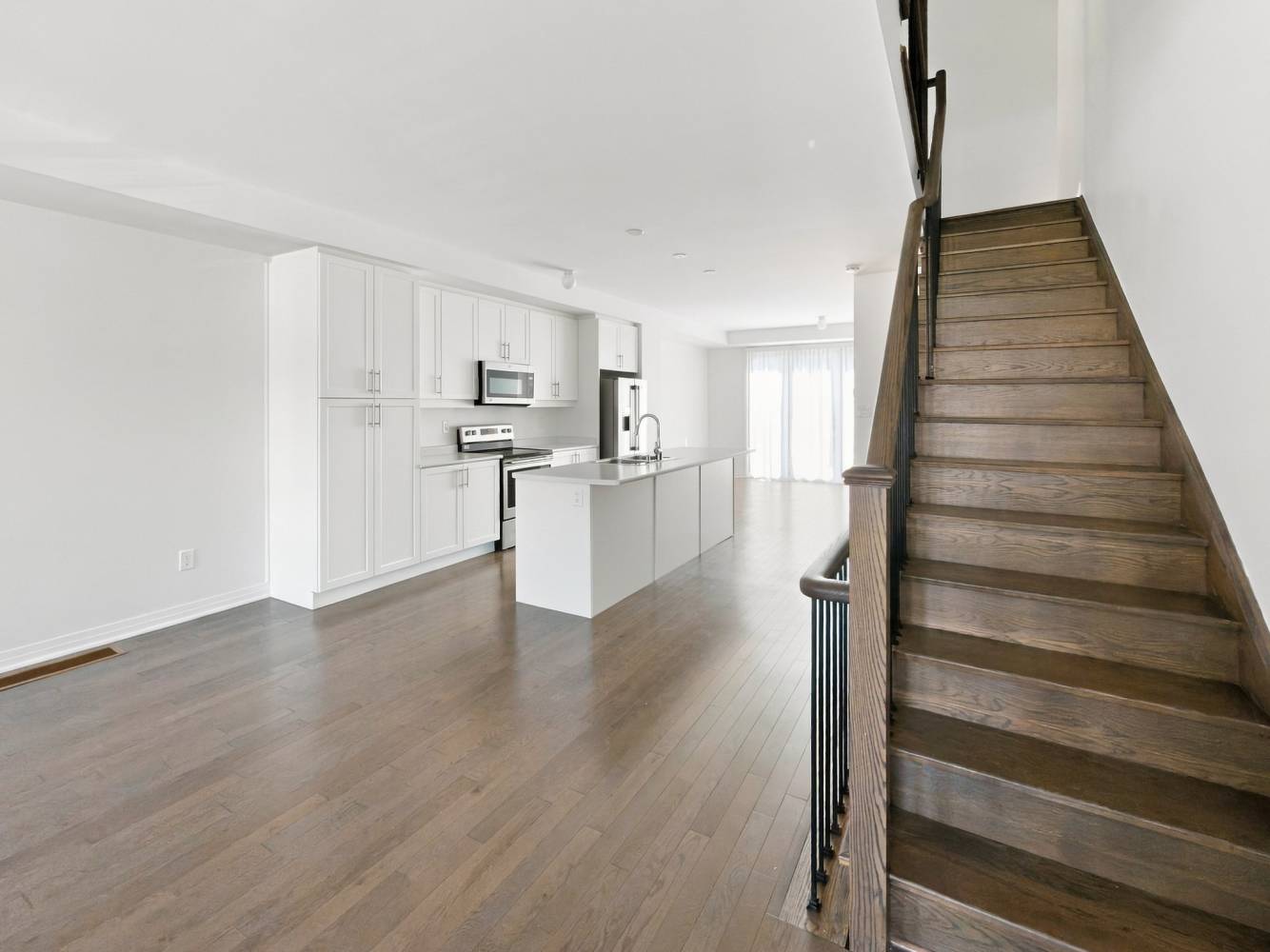 3 Clarington Boulevard, Bowmanville