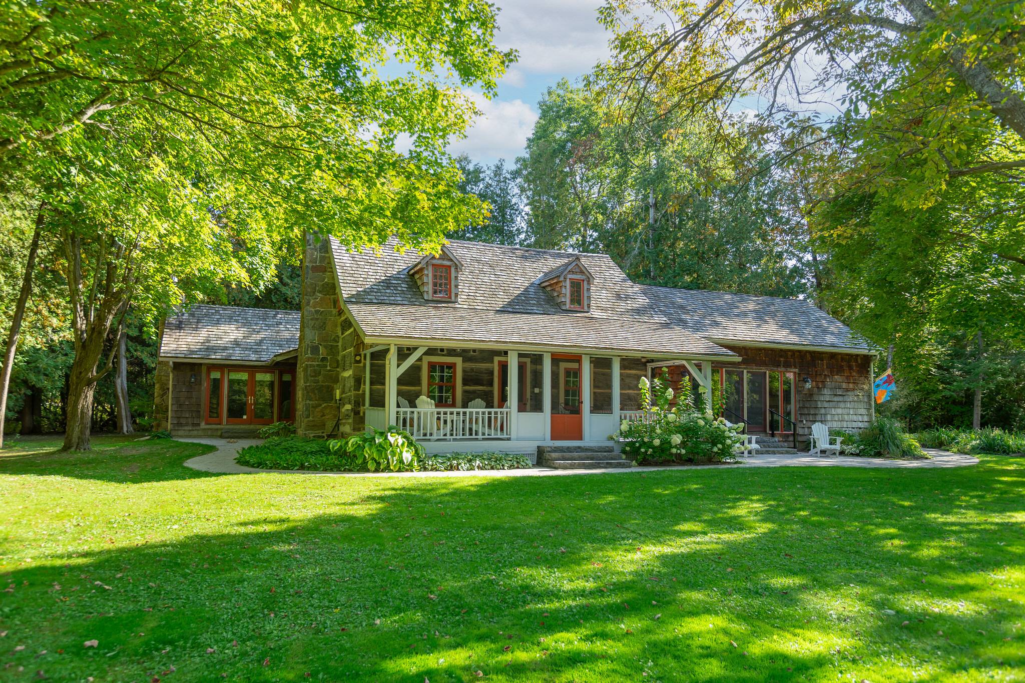 382 Regional Road 8, Uxbridge
