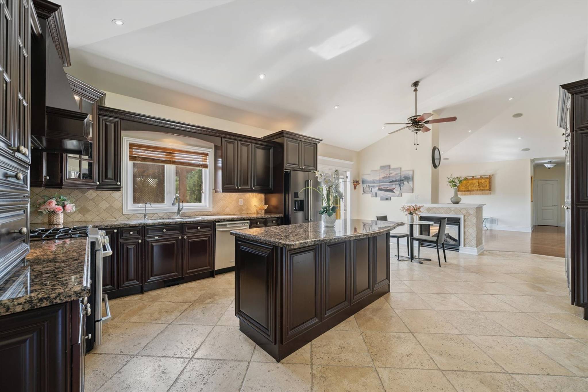 39 Deer Ridge Rd, Uxbridge - Executive Bungalow on 1 Acres in Goodwood
