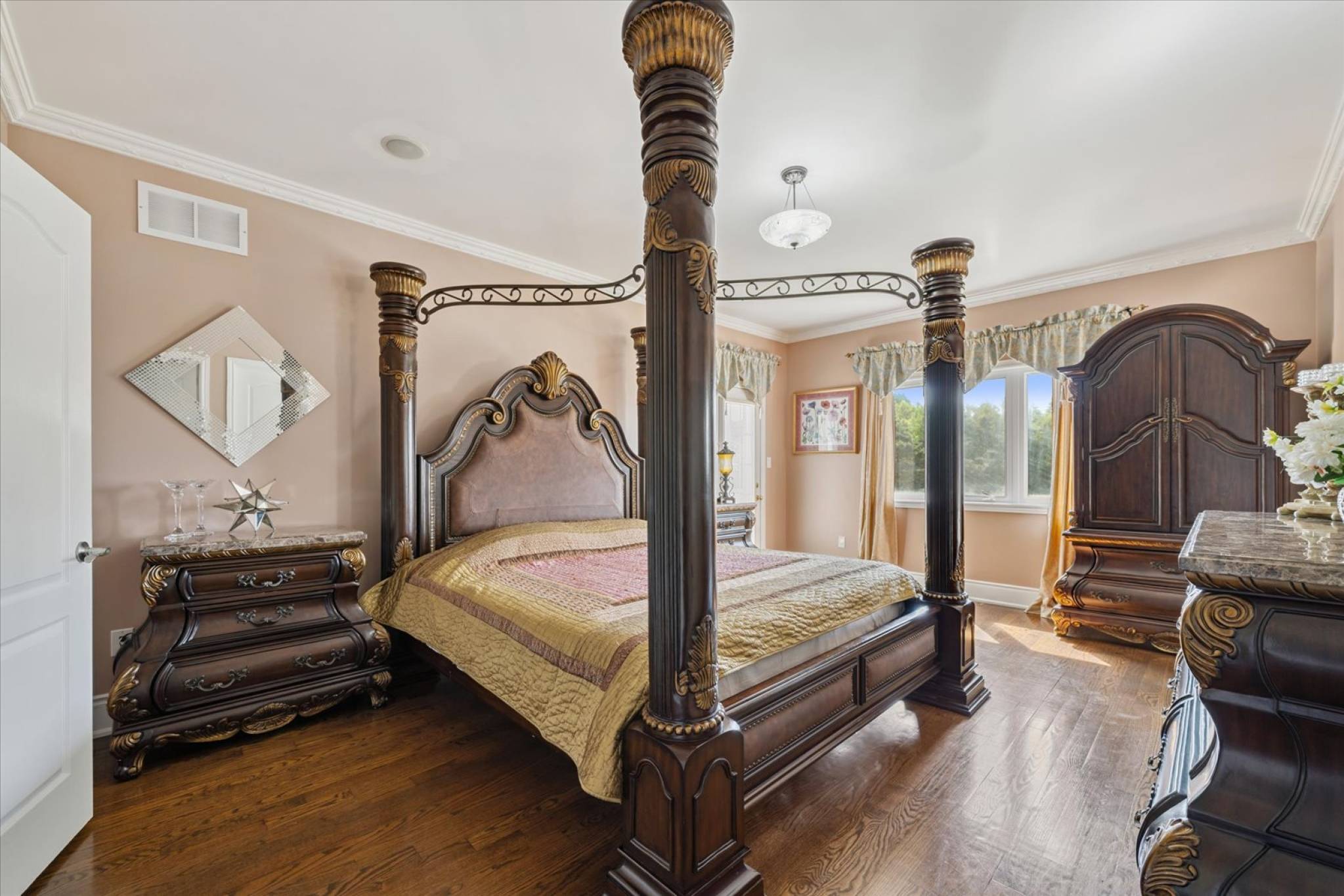 39 Deer Ridge Rd, Uxbridge - Executive Bungalow on 1 Acres in Goodwood