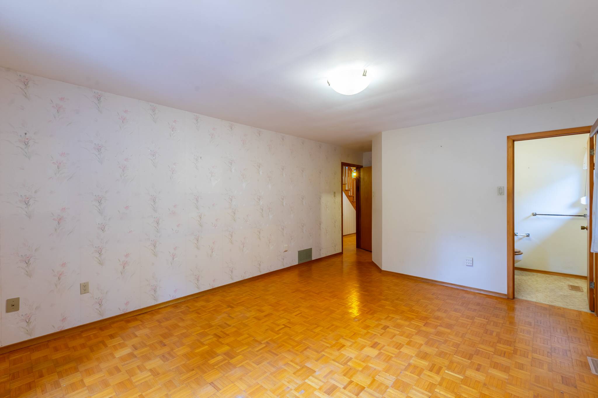 5779 Aurora Road, Stouffville