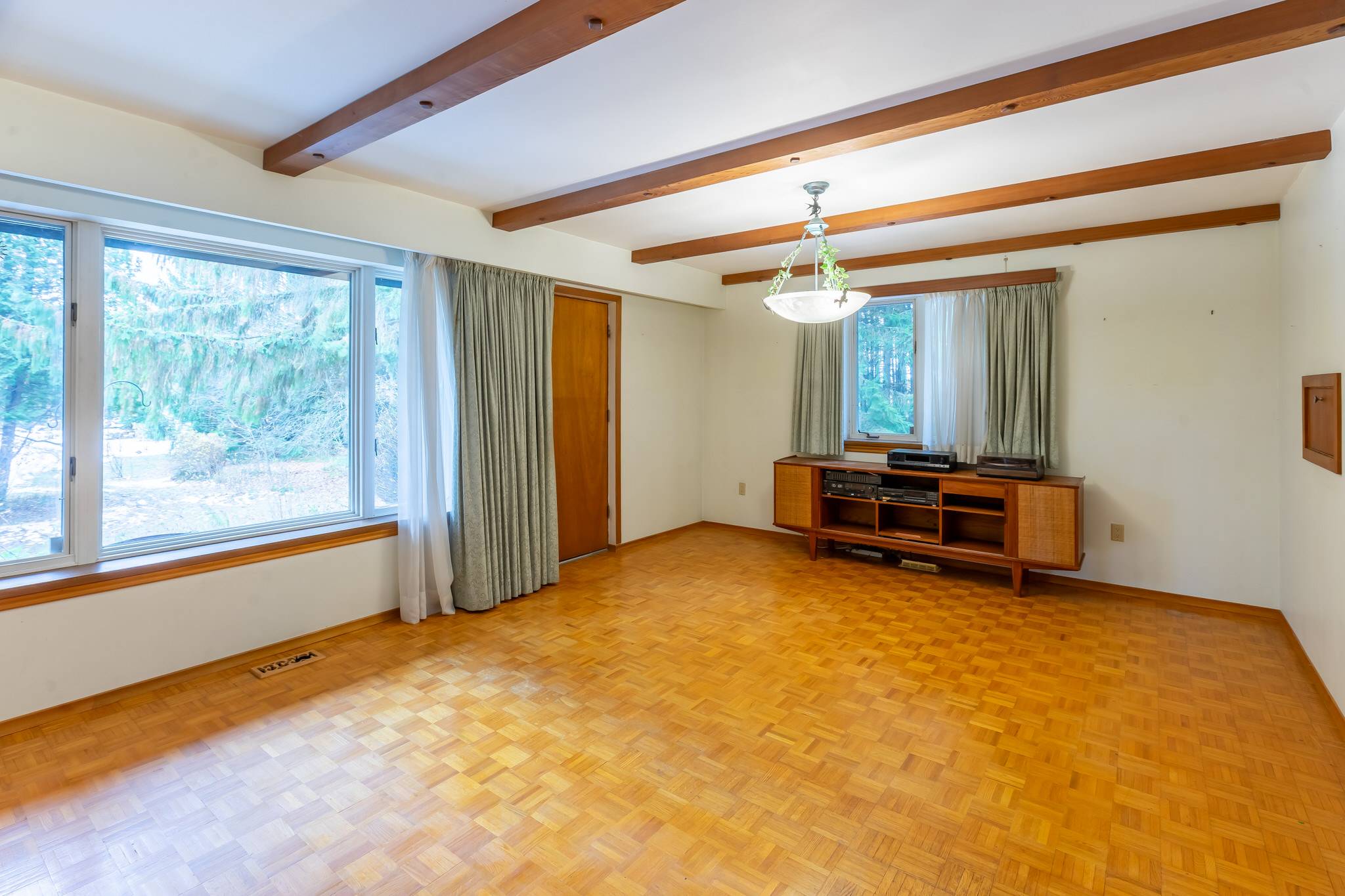 5779 Aurora Road, Stouffville