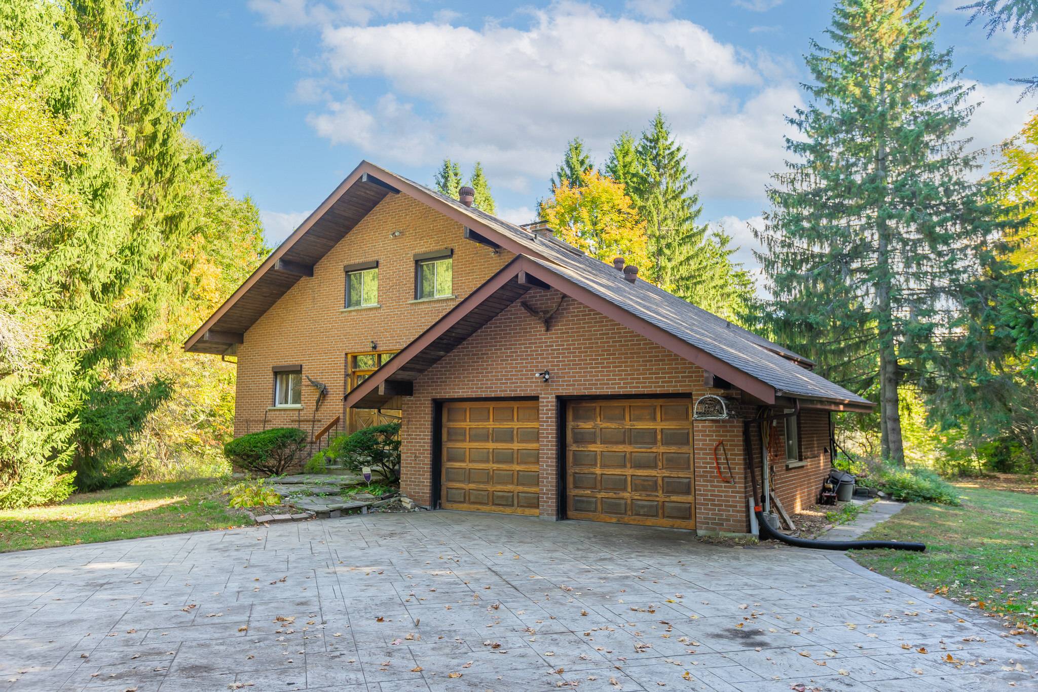 5779 Aurora Road, Stouffville