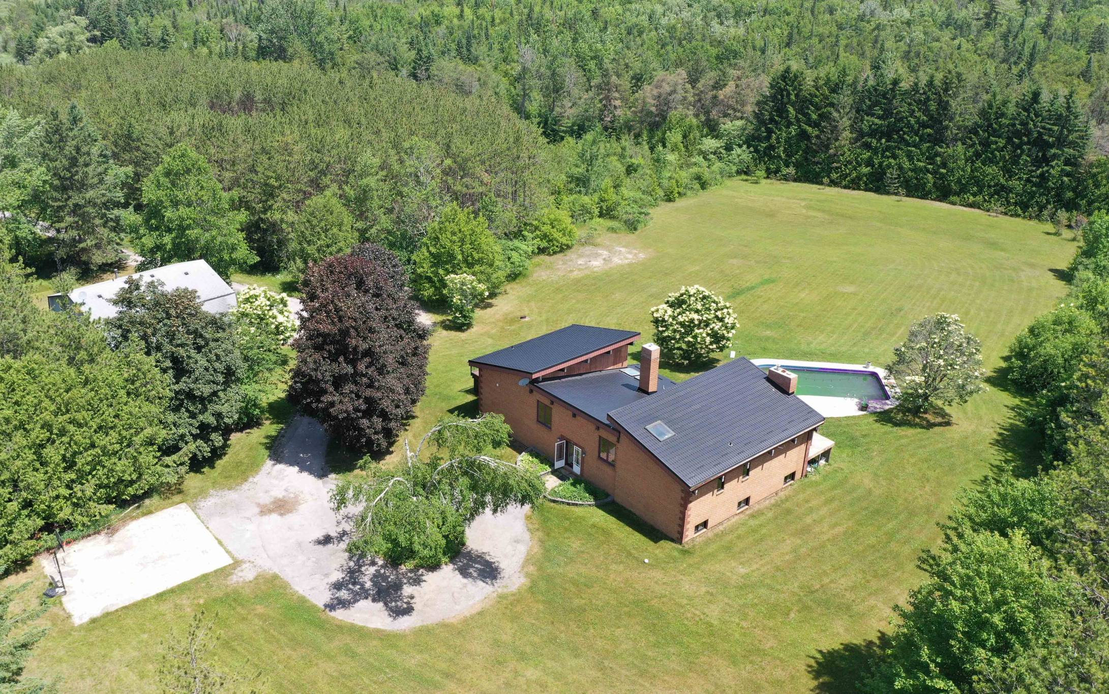 729 Fowlers Rd, Uxbridge 