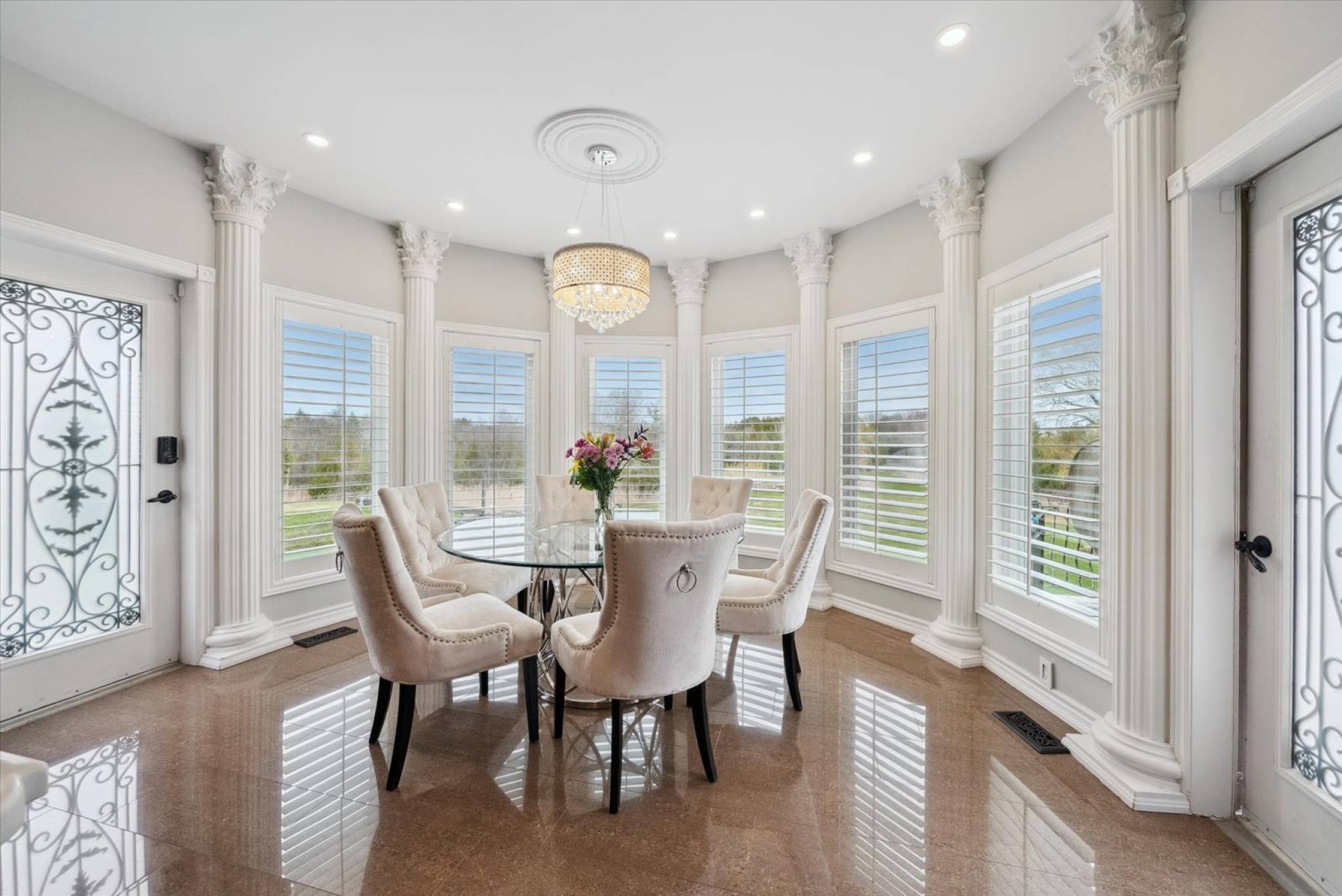 9 Raeview Dr, Stouffville