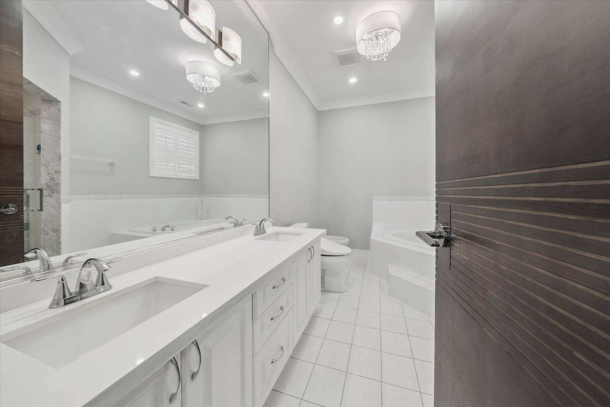 9 Raeview Dr, Stouffville