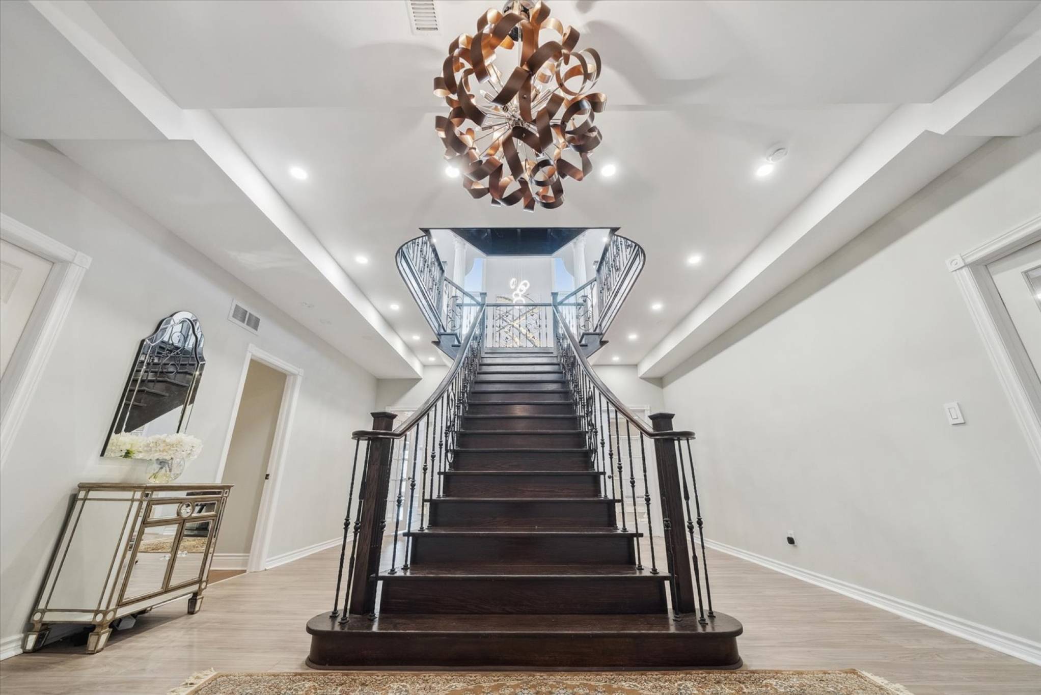 9 Raeview Dr, Stouffville