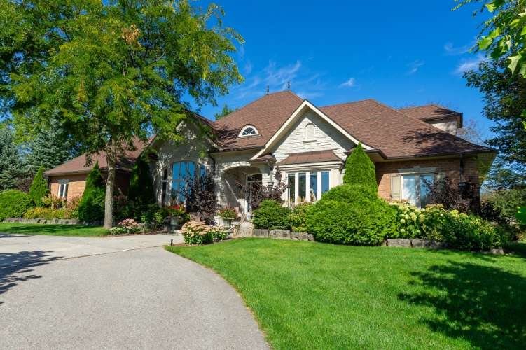 10 Earl Cook Drive, Whitchurch-Stouffville