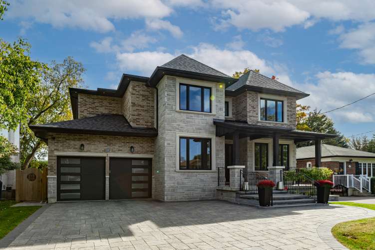 106 Maytree Avenue, Stouffville